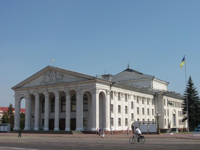 Музично-драматичний театр імені Тараса Шевченка - Чернігів