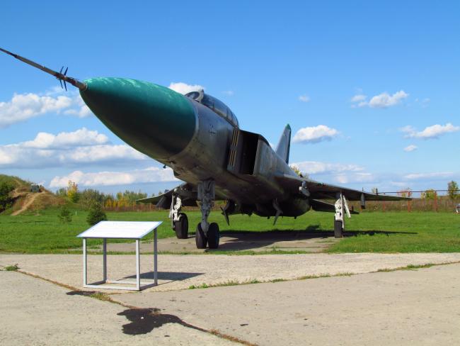 Су-15УМ  Flagon - "Велика пляшка", радянський винищувач перехоплювач