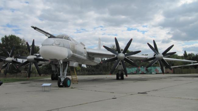 Ту-95МС Ведмідь в Музеї дальньої авіації Полтава