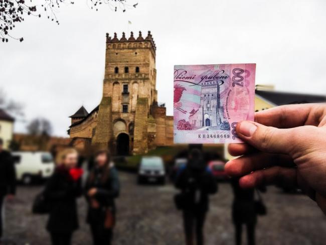 At the face value of 200 hryvnias, the Lubart Castle in Lutsk was printed