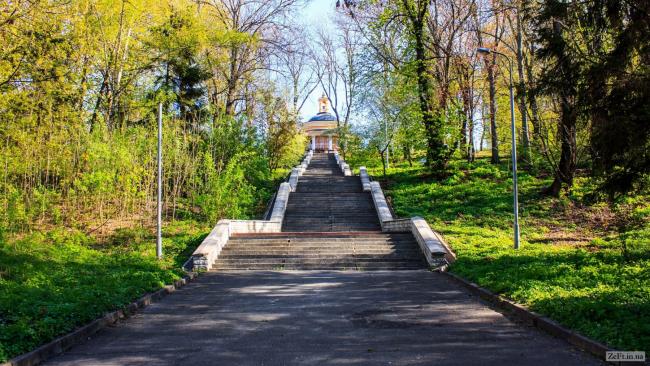 Photo to Askold's grave on the stairs